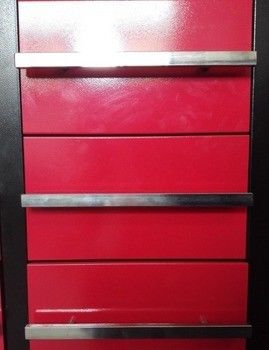 Conservate i vostri attrezzi in modo sicuro e protetto con i nostri armadi utensili bloccabili in acciaio laminato a freddo