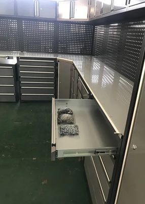 Carrozzeria per autocarri e autoveicoli